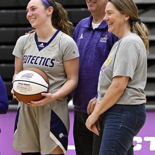 Meet Grace Beyer, the small-school scoring phenom Iowa star Caitlin Clark might never catch